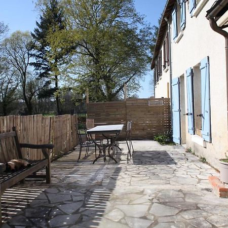 Fleurs De Brenne Gite Neuille-le-Lierre ภายนอก รูปภาพ